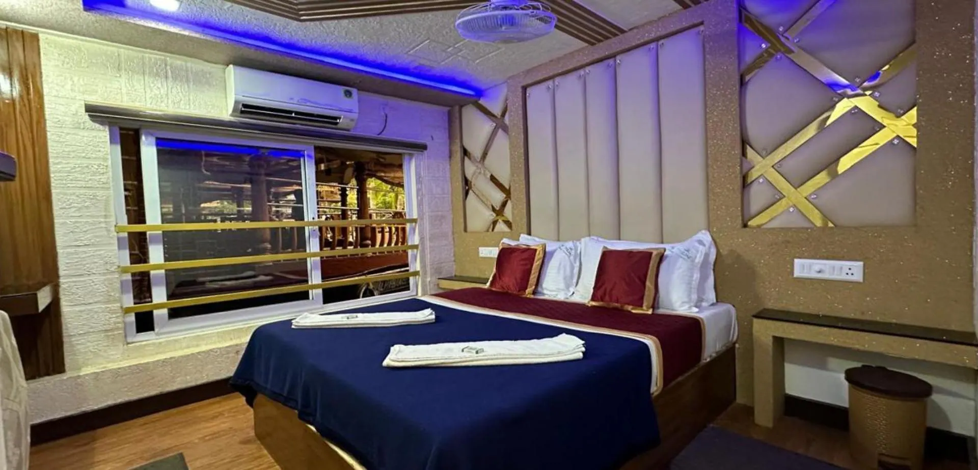 ホテル Victoria Houseboats アーラップーザ県 3*,
