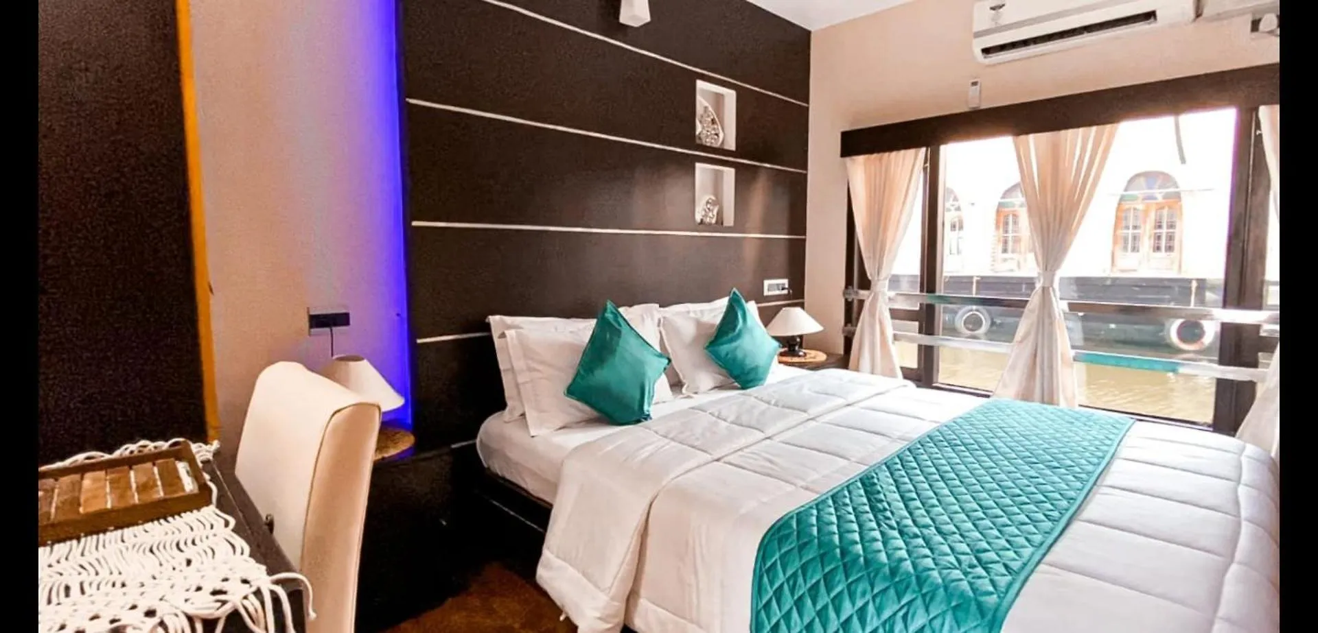 Victoria Houseboats Otel Alappuzha
