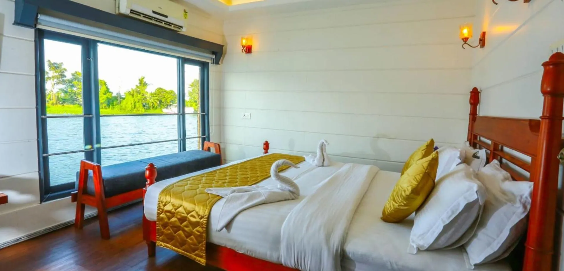 Victoria Houseboats Otel Alappuzha 3*,